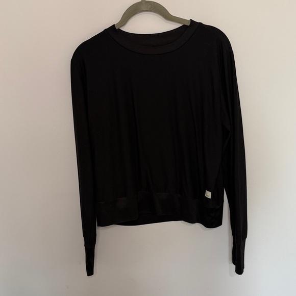 Vuori Medium women’s Black crew neck - Picture 1 of 7